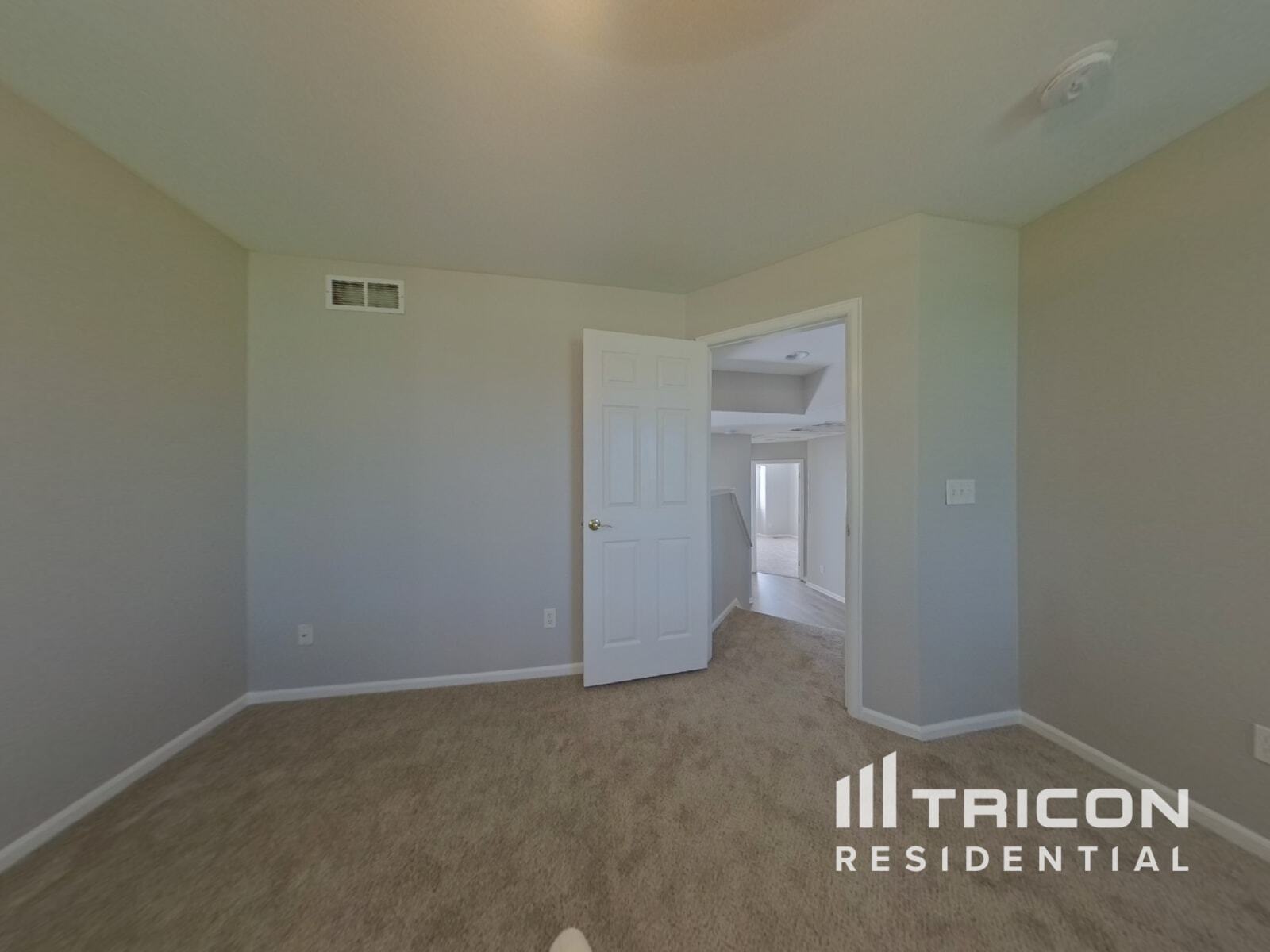 Building Photo - 9995 Strathfield Ln