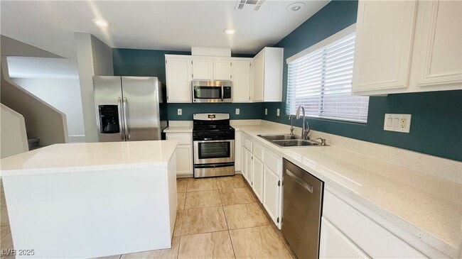 Building Photo - 11625 Villa Malaparte Ave