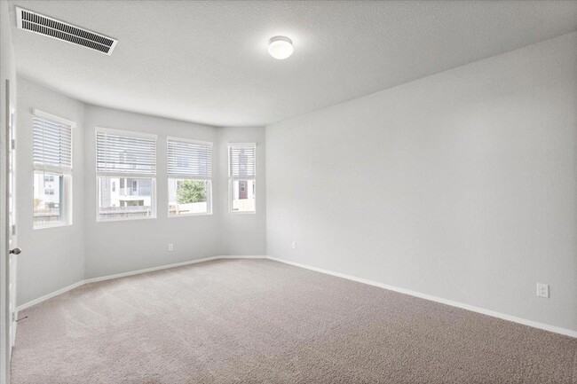 Building Photo - 2607 Totley Rd