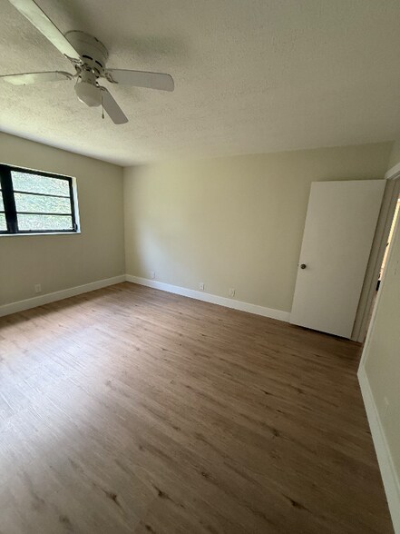 Building Photo - 9150 NW 38th Dr
