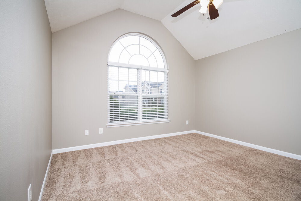 Building Photo - 386 Sarava Ln
