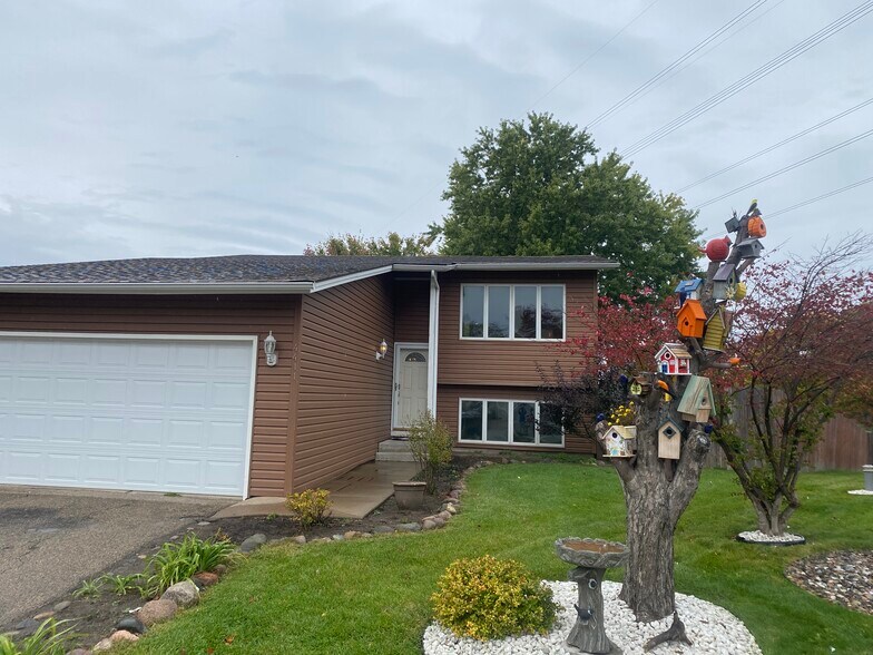 Primary Photo - 4411 Slater Rd