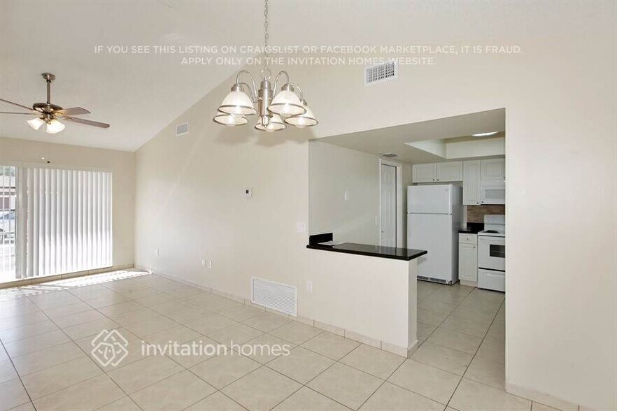 Building Photo - 350 NW 99th Way