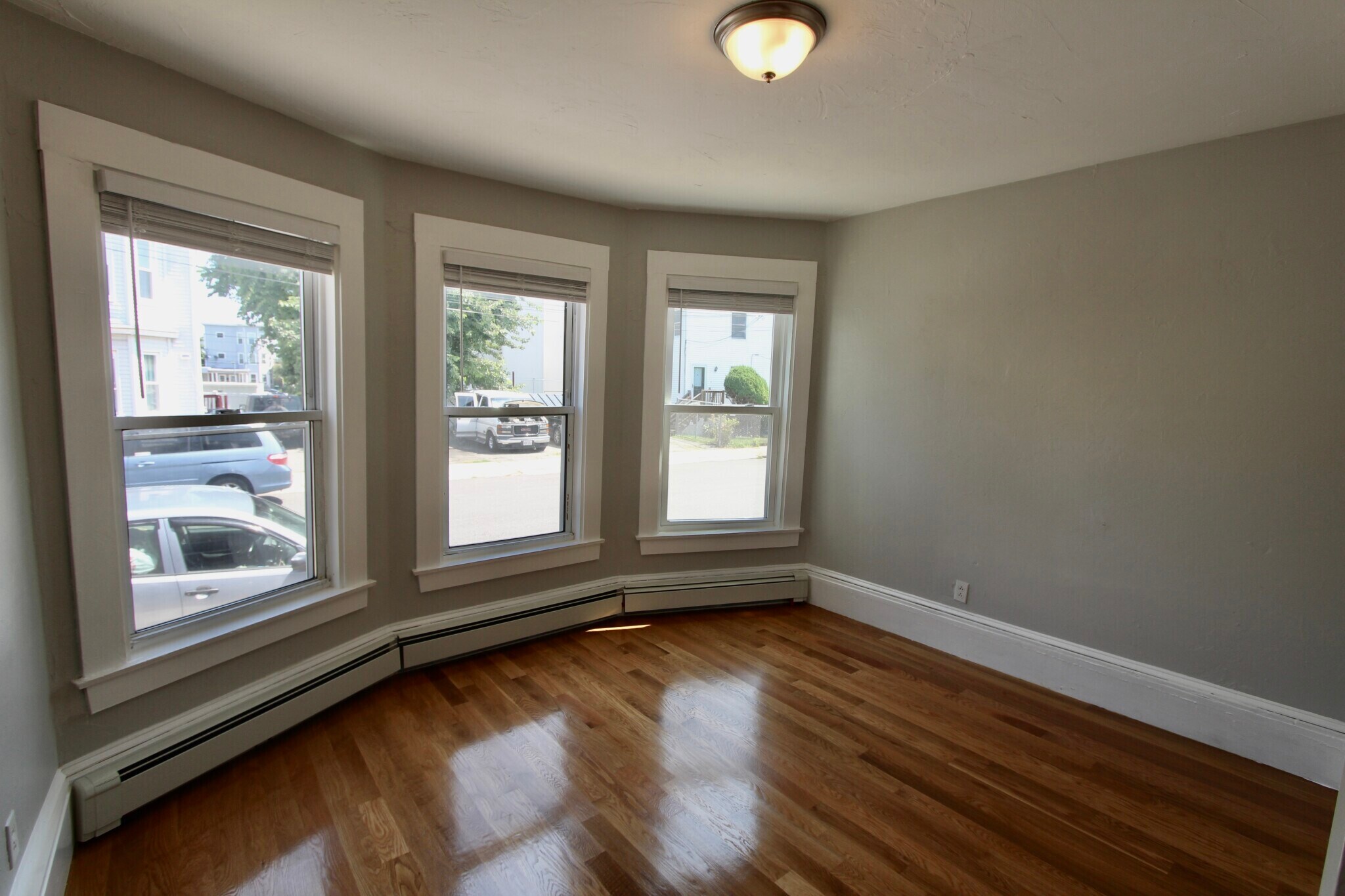 Building Photo - 4 Sheridan St