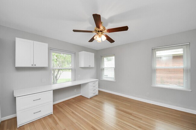 Building Photo - 6403 Waltway Dr