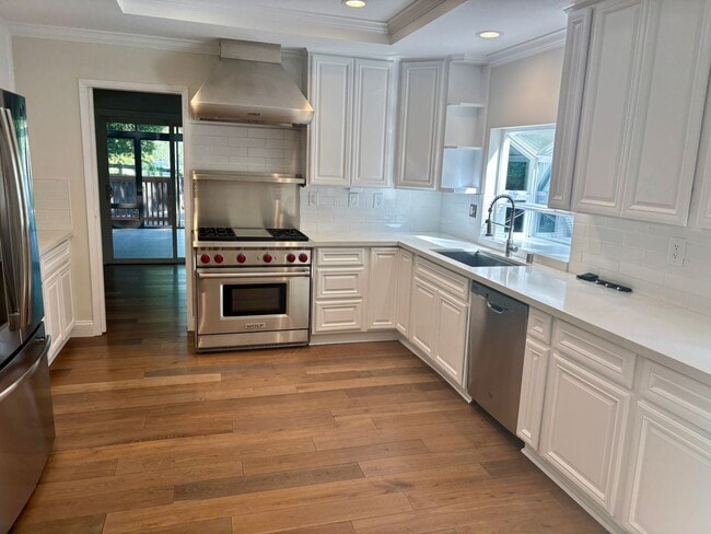 Building Photo - Stunning Ranch-Style Home in Desirable Laf...