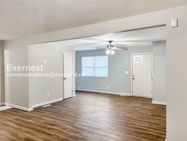 Building Photo - 2086 Fairburn Rd SW