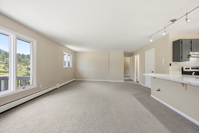 Building Photo - 836 Sleepy Hollow Dr