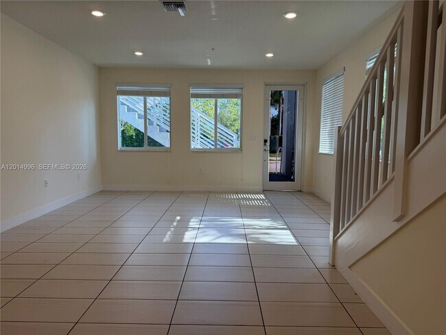 Building Photo - 10222 NW 64th Way
