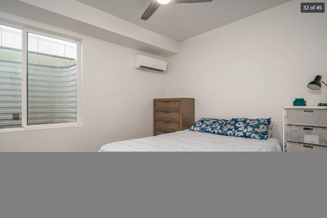 Building Photo - Stunning 5-bedroom, 4.5-bath home