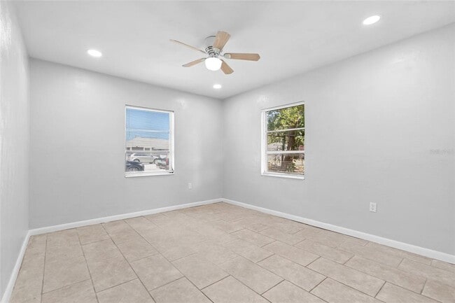 Building Photo - 308 38th St S