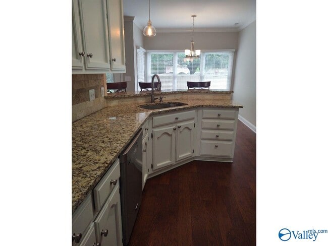 Building Photo - 3102 Connomara Ct SE