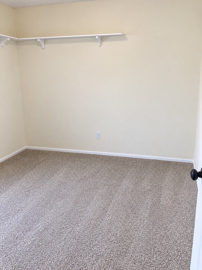 Building Photo - 2671 Bentley Dr