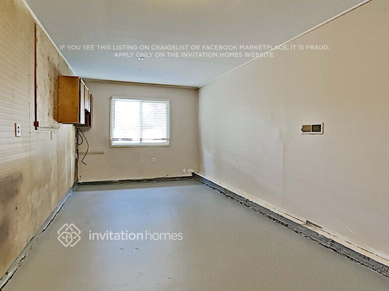 Building Photo - 893 Granby St
