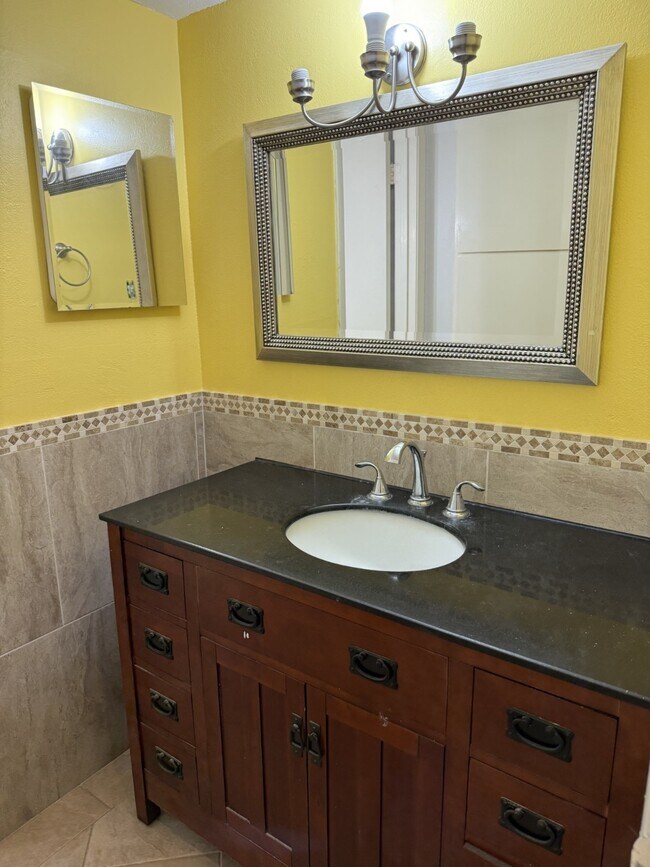 Building Photo - 12600 Melville Dr