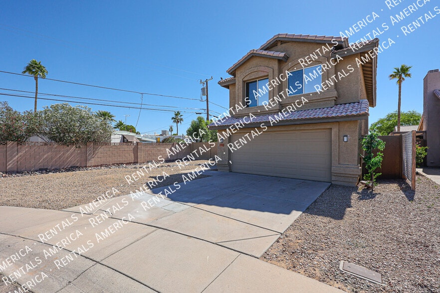 Primary Photo - 15847 N 32nd Pl
