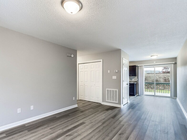 Building Photo - 754 Old Stage Rd