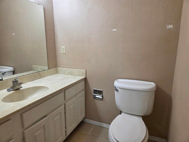 Building Photo - 156 Pottawattamie Dr