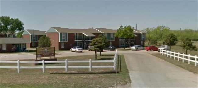 Building Photo - 325 Hwy 6