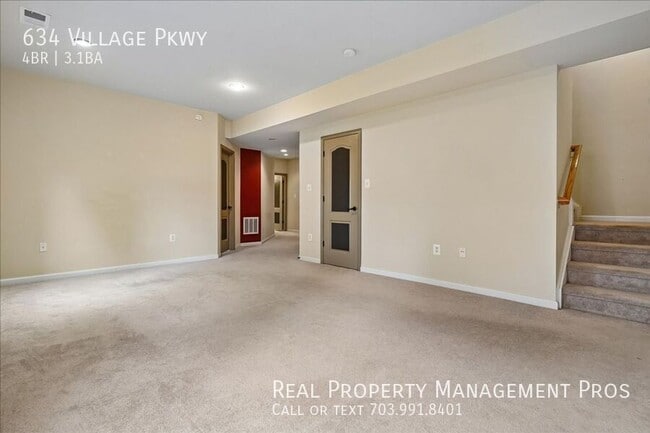 Building Photo - 634 Village Pkwy