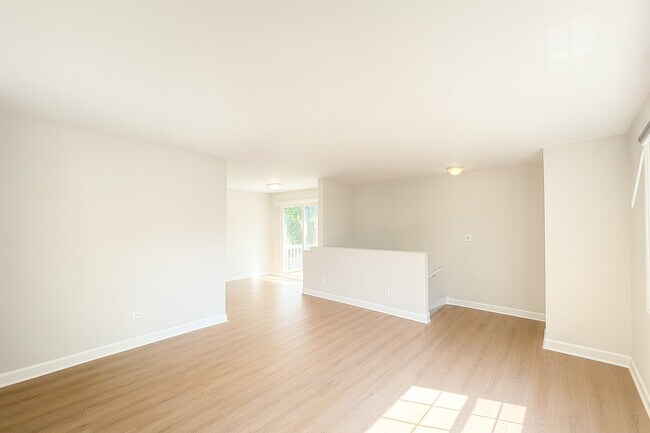 Building Photo - 1206 Spur Ct