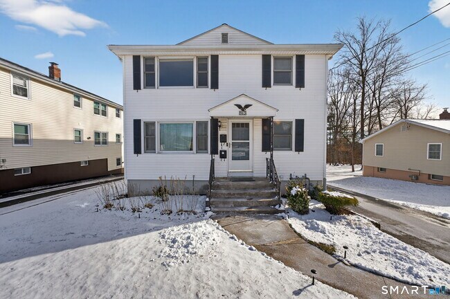 Building Photo - 985 Slater Rd