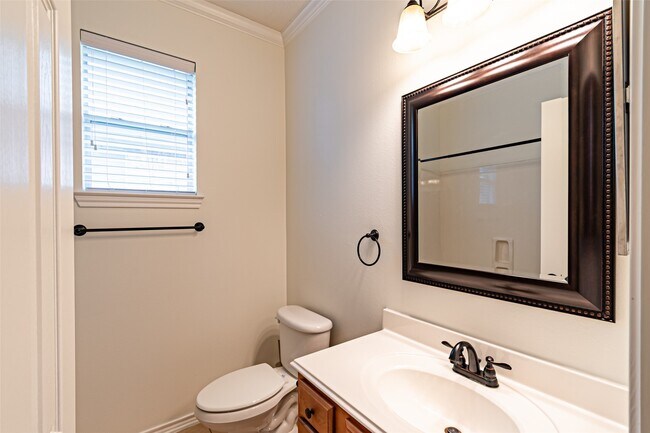 Building Photo - 17911 Serene Shore Dr