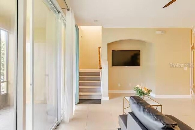 Building Photo - 3041 Ashland Ln S