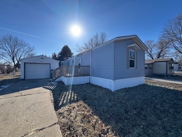 Building Photo - 305 Harvest Park Pkwy