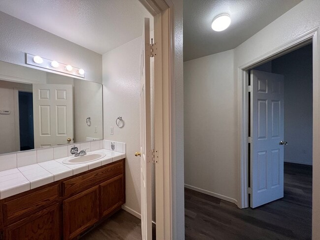 Building Photo - 4-bedroom Home in Donner Trails Subdivision, Fernley