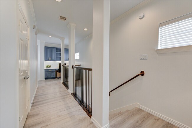 Building Photo - 1131 Sopris Dr