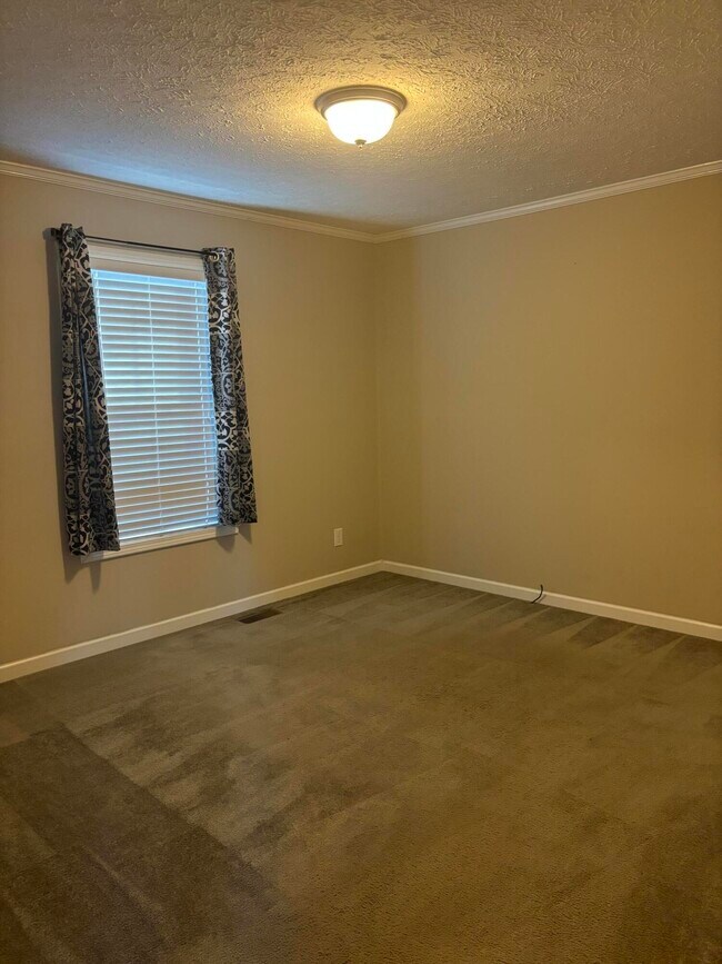 Building Photo - 205 Joy Rd