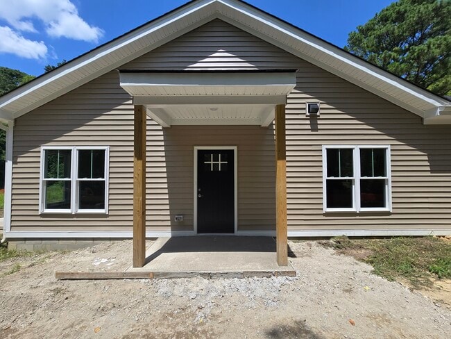 Building Photo - 814 Jackson Dr