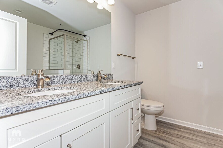 Building Photo - 4323 Enoch Dr