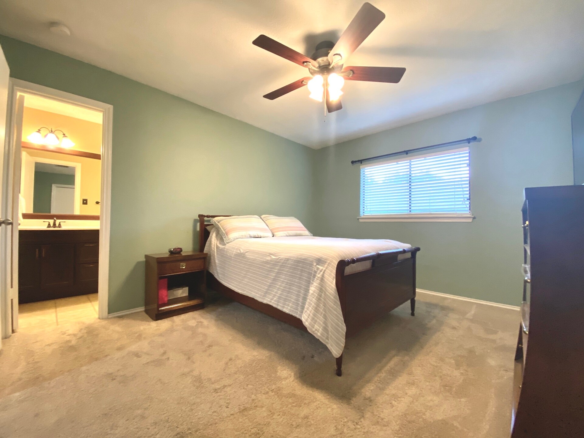 Master Bedroom - 9802 Briar Ridge Dr