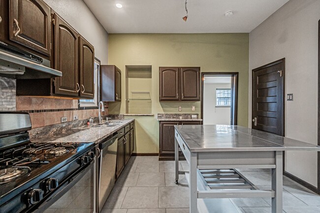 Building Photo - Charming 3BD, 2BA Wash Park Home with 2-Car Garage