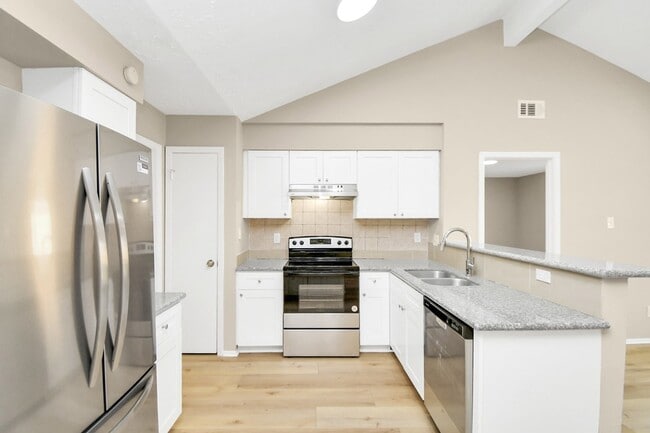 Building Photo - 10023 King Ranch Ln