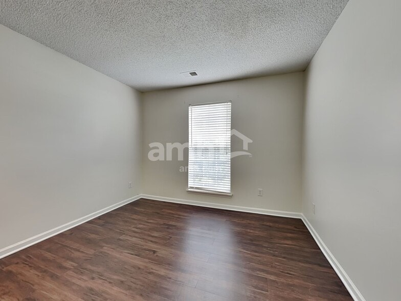 Building Photo - 3923 Cedar Hill Dr