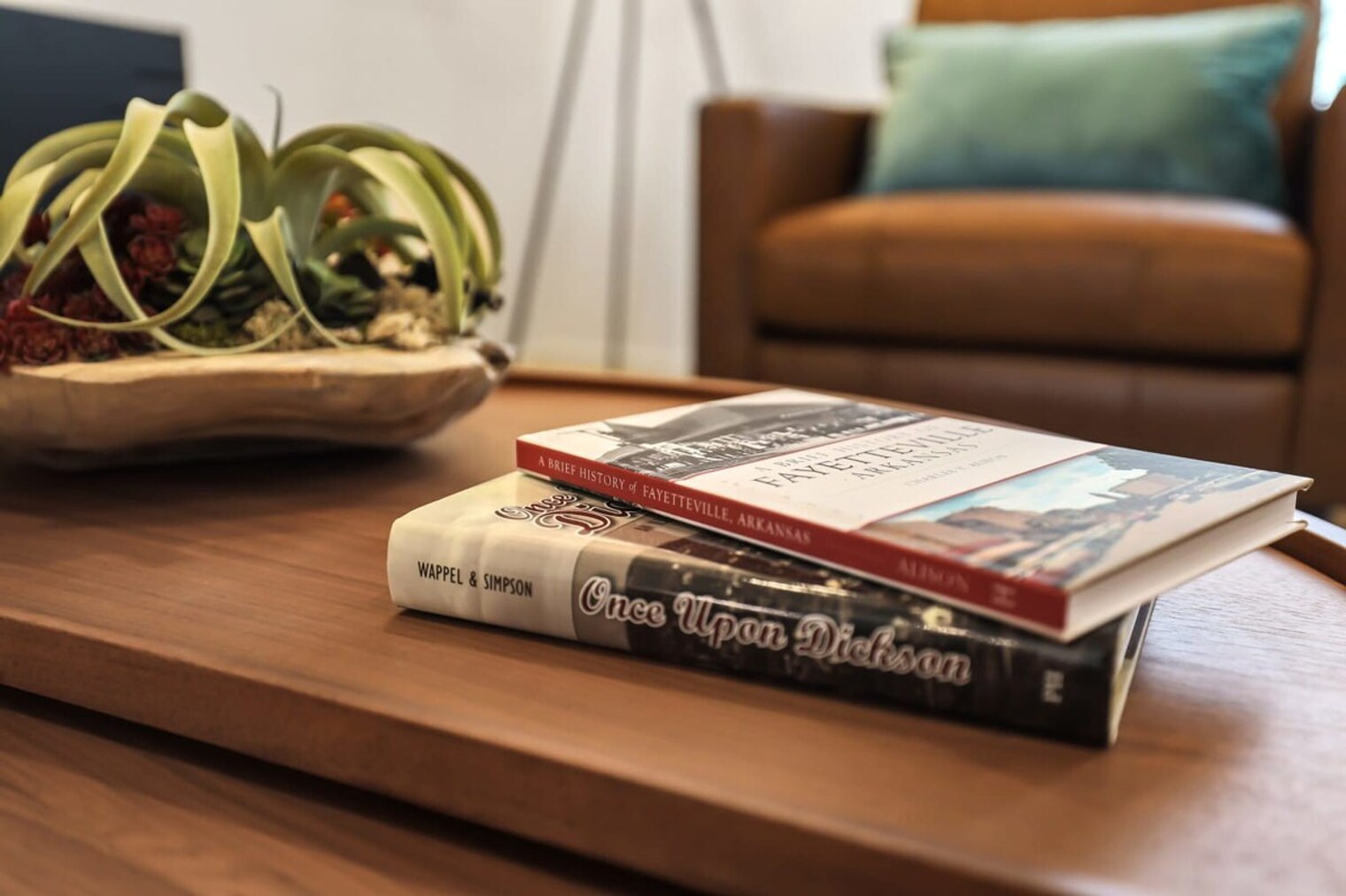 Building Photo - 372 S Hill Ave