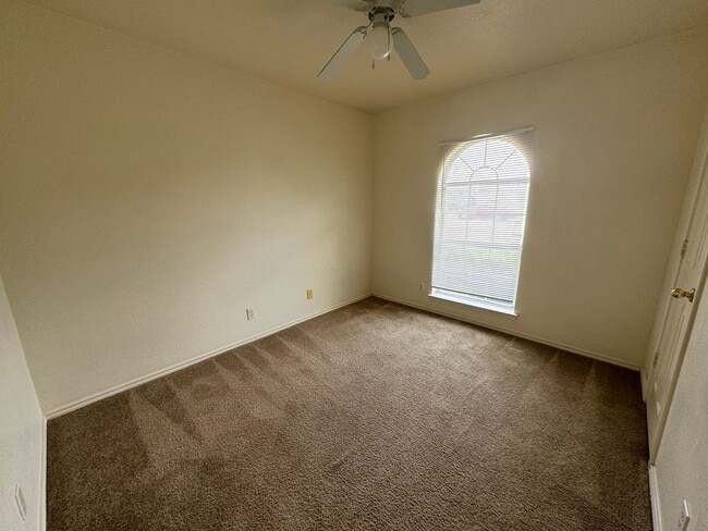 Building Photo - 3411 Warfield Dr