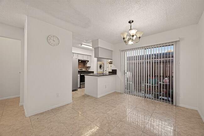 Building Photo - 3100 Jeanetta St