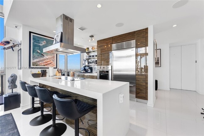 Building Photo - 1100 Biscayne Blvd