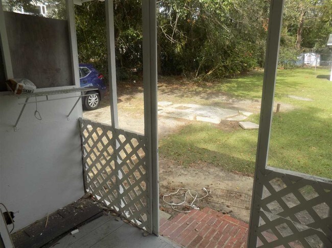 Building Photo - 1316 Stone Rd