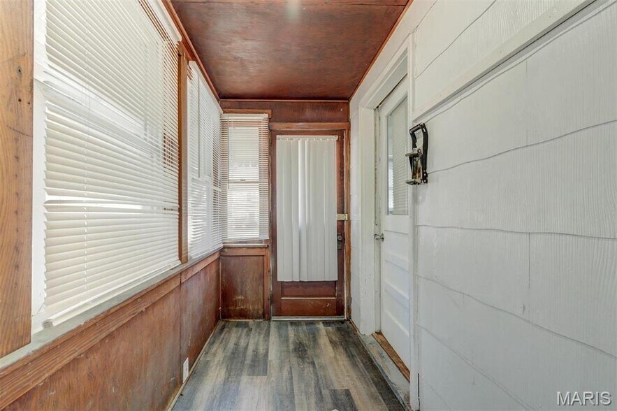 Building Photo - 5736 Gaylord Dr