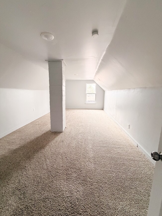 Building Photo - 15327 Cheyenne St