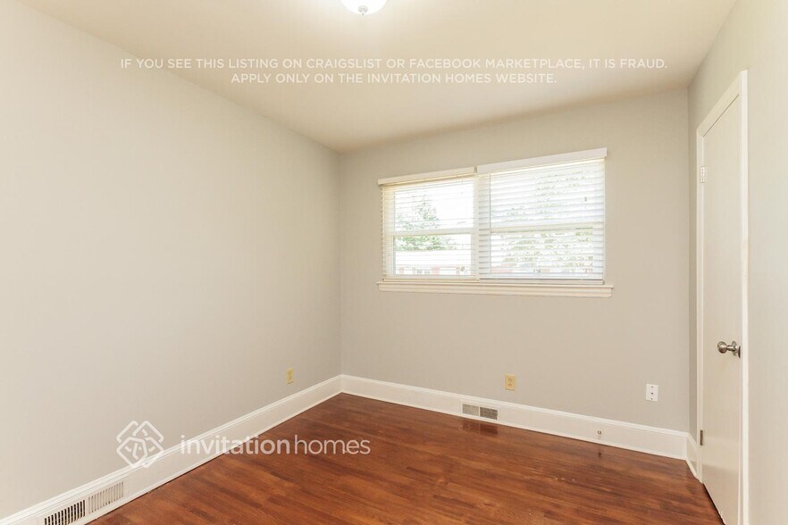 Building Photo - 1318 Lomax Ave