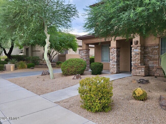 Primary Photo - 8340 W Staghorn Rd