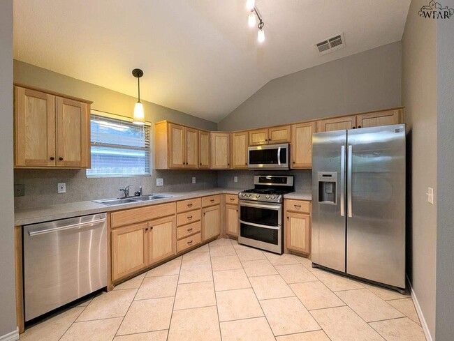Building Photo - 5509 Long Leaf Dr