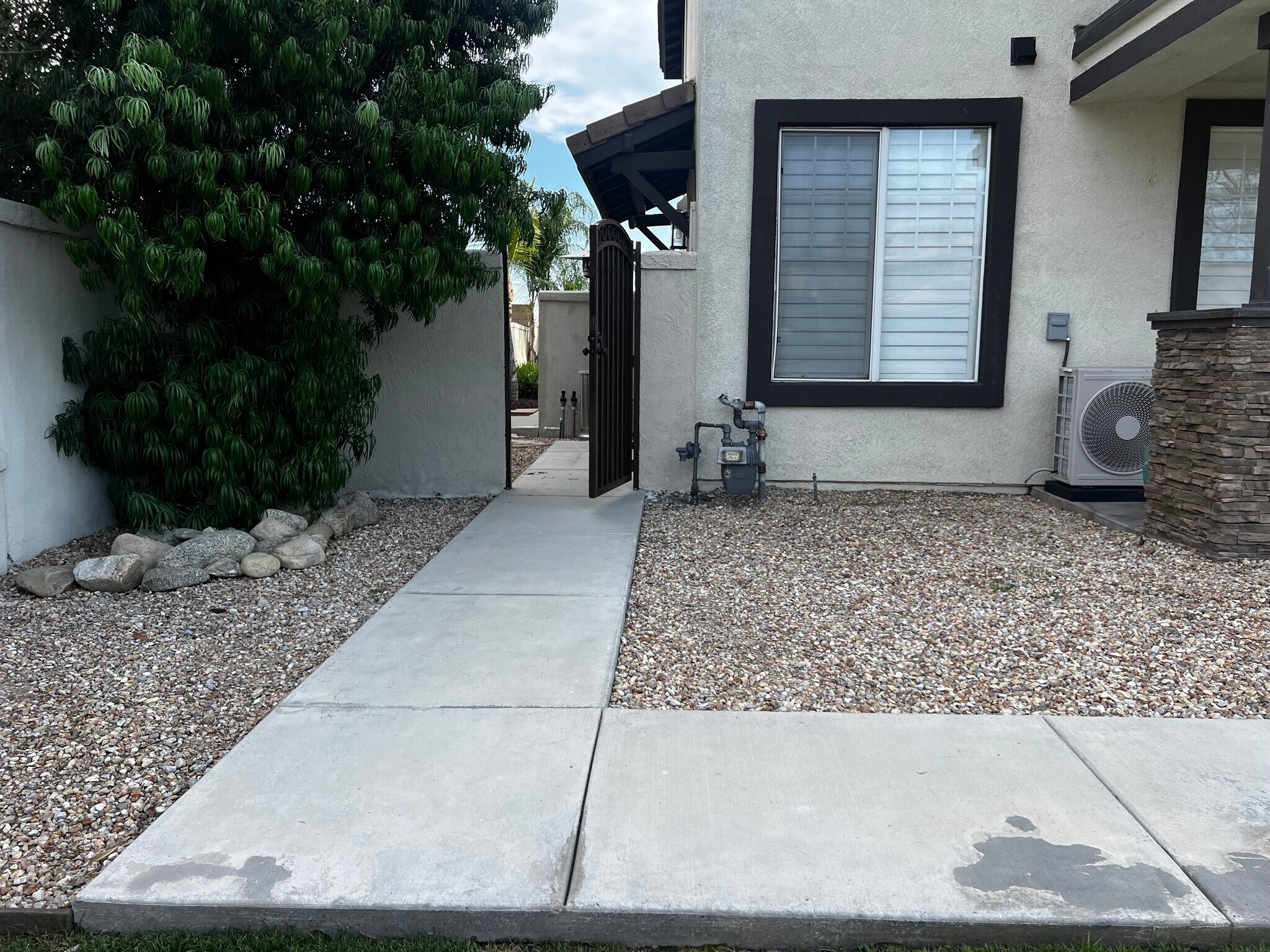 Building Photo - 13687 Smokestone St