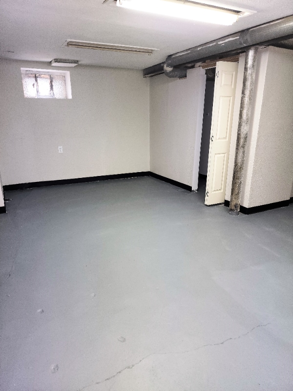 Building Photo - 402 Van Brunt Blvd